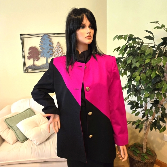Vintage Bernard Holtzman Woman's Business Suit, Black & Fuchsia, Size 12 - Picture 5 of 12